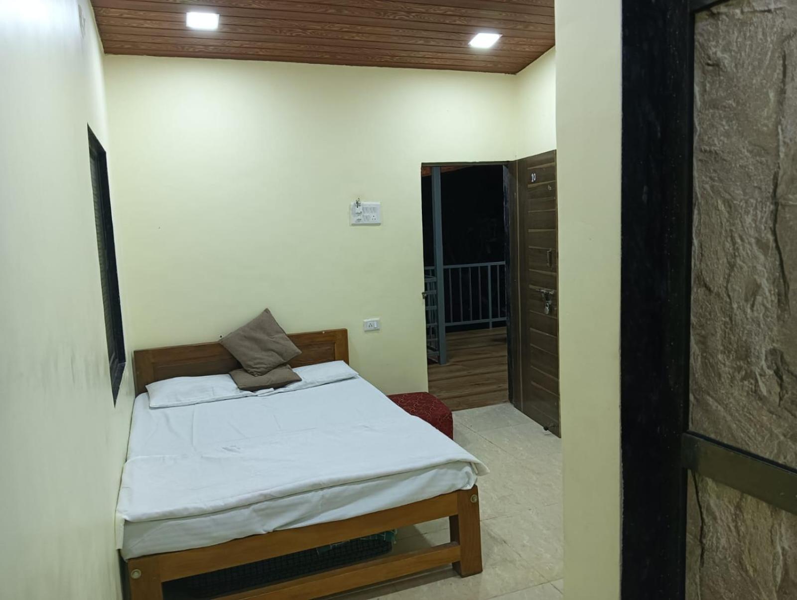Gokul Cottage & Villa Revadanda Luaran gambar